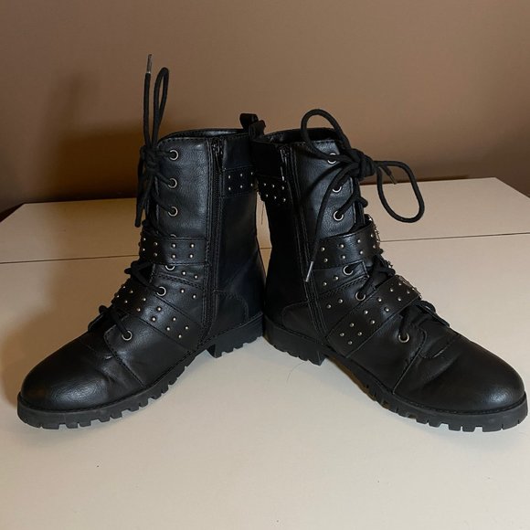 Women’s Strapped Boots 7M - Picture 11 of 11